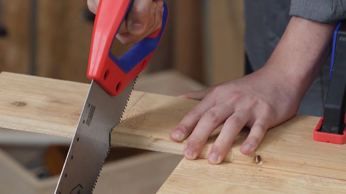 saw